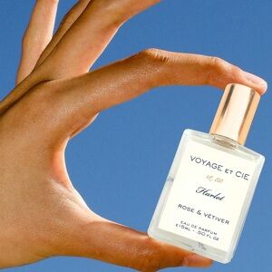 Voyage Et Cie Parfume Oil Roll On “Rose & Vetiver”